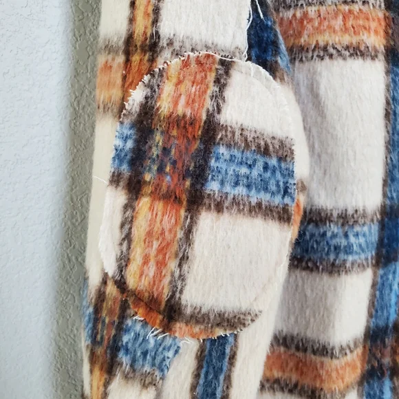 NEW POL PLAID SHACKET - Picture 11 of 16